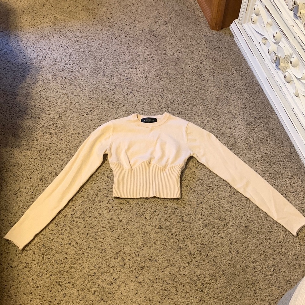 Cream White Fox Long Sleeve Crop